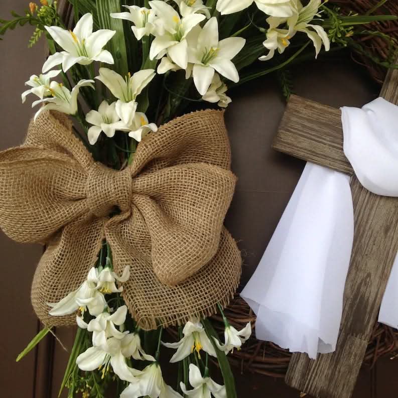 GRACEBLOOM – Couronne décorative et croix pour des espaces paisibles