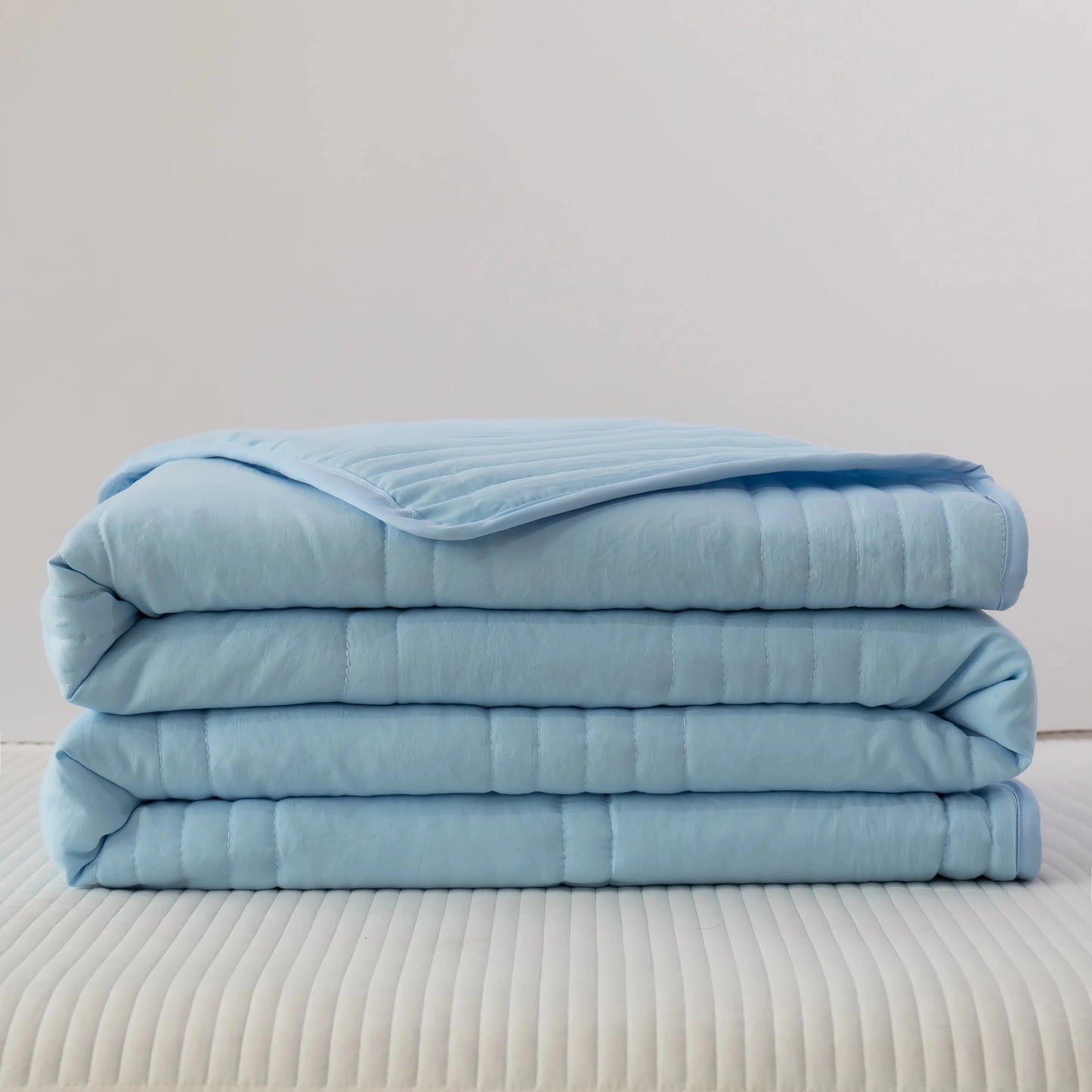 FIBERCHILL – Thin Cooling Blanket Soft Breathable Feel