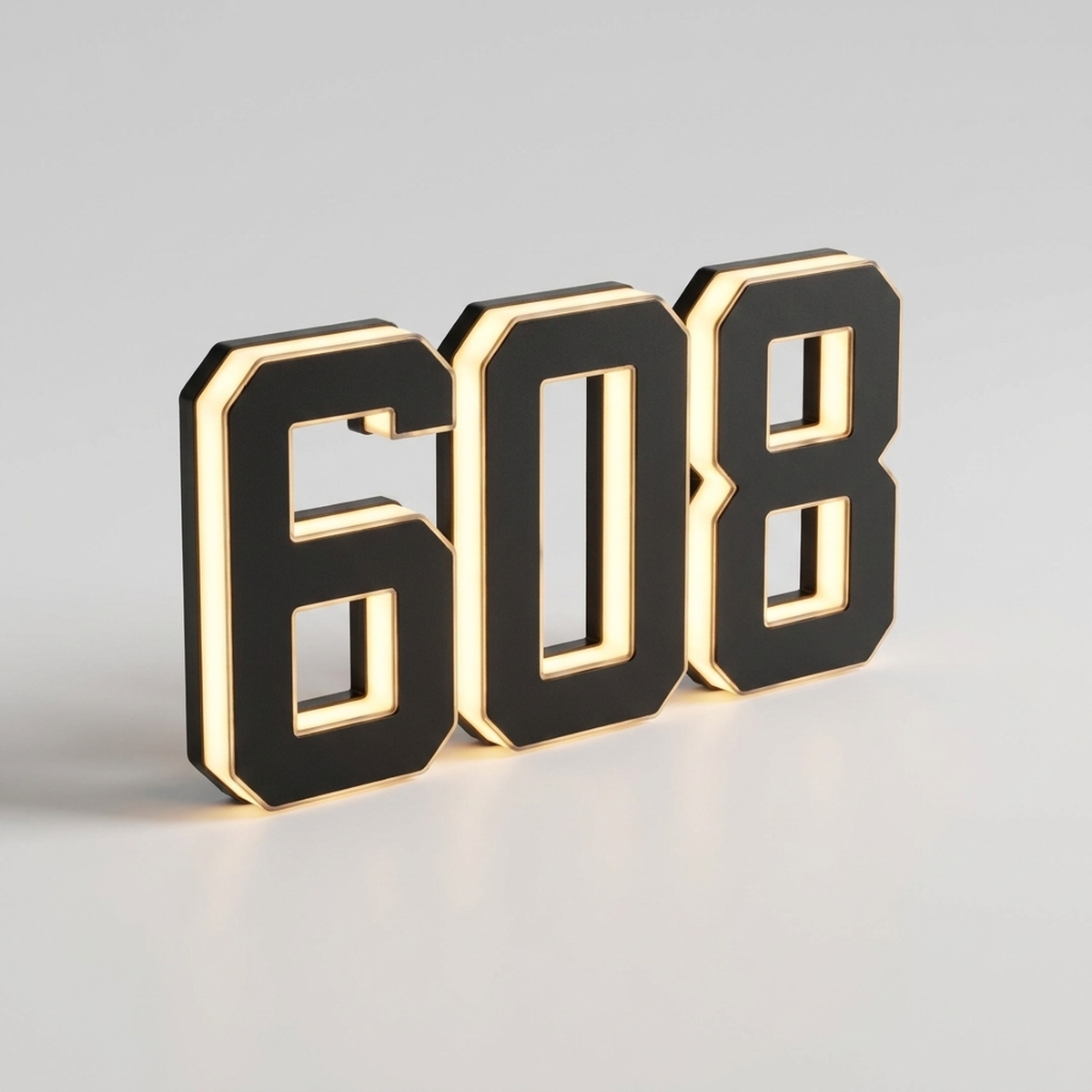 ITERPUB::cold-luxelie-8636671426730::01-hero