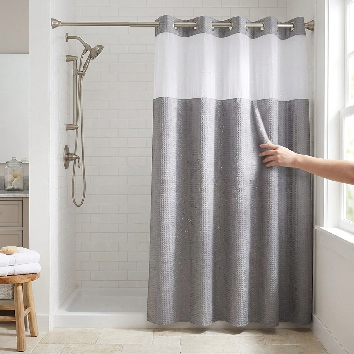 ITERPUB::cold-luxelie-8637609377962::02-inuse