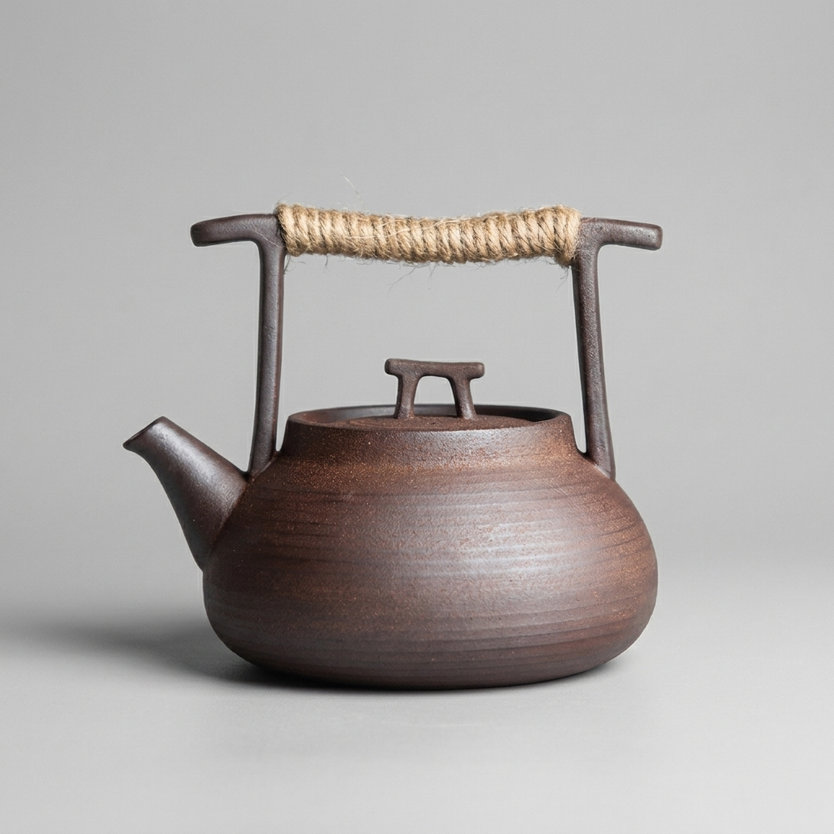 ITERPUB::cold-luxelie-8625209213098::04-variant-ceramic-teapot