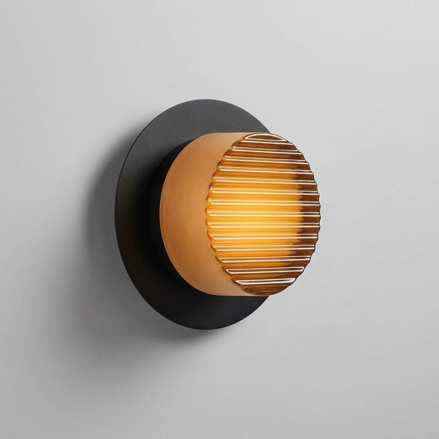 ITERPUB::cold-luxelie-8610752037034::04-variant-gold-black