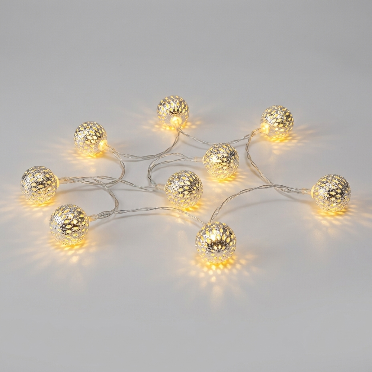 ITERPUB::cold-luxelie-8637602693290::04-variant-warm-light-silver-ball
