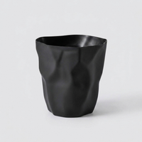 ITERPUB::cold-luxelie-8635380269226::05-variant-black