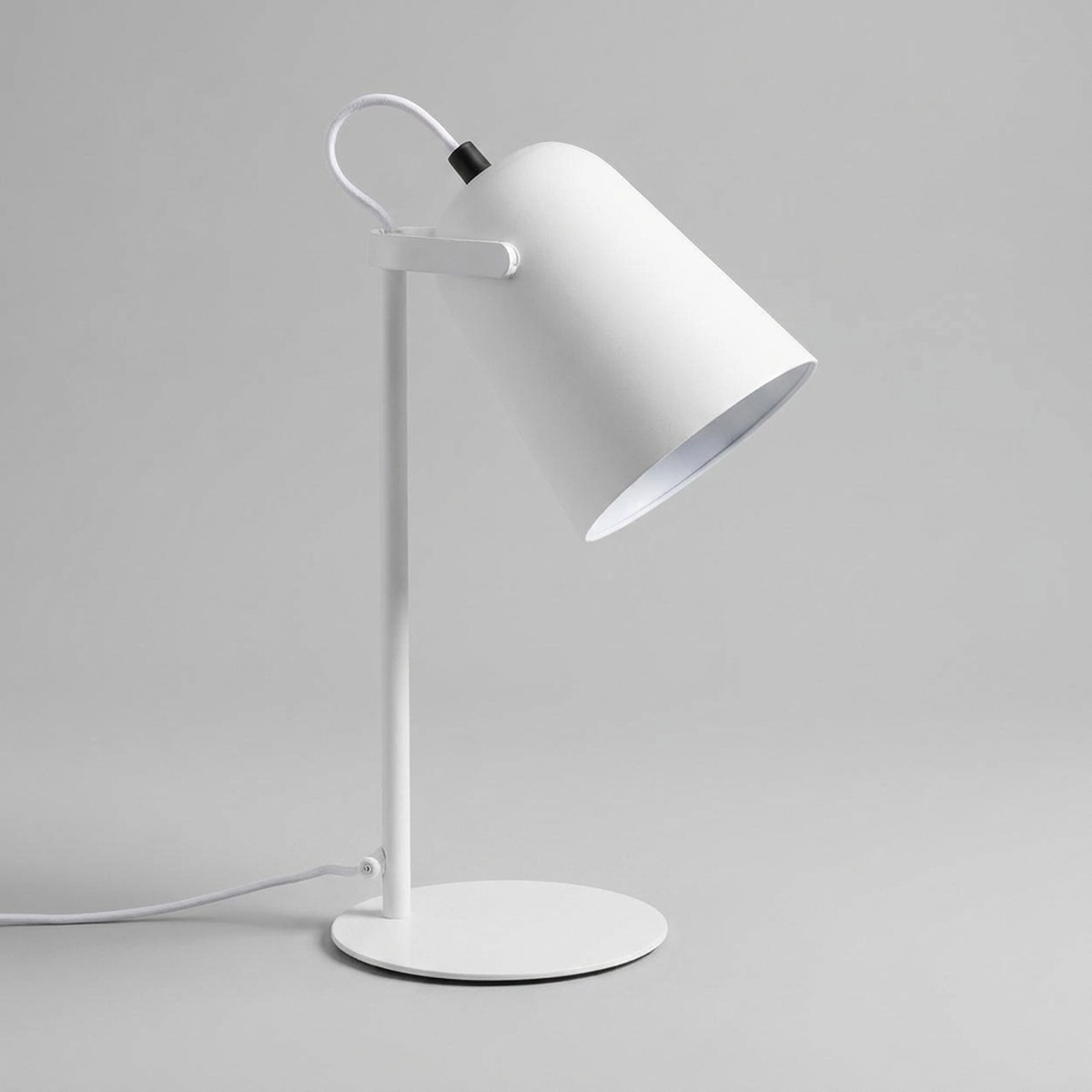 ITERPUB::cold-luxelie-8635379843242::07-variant-white