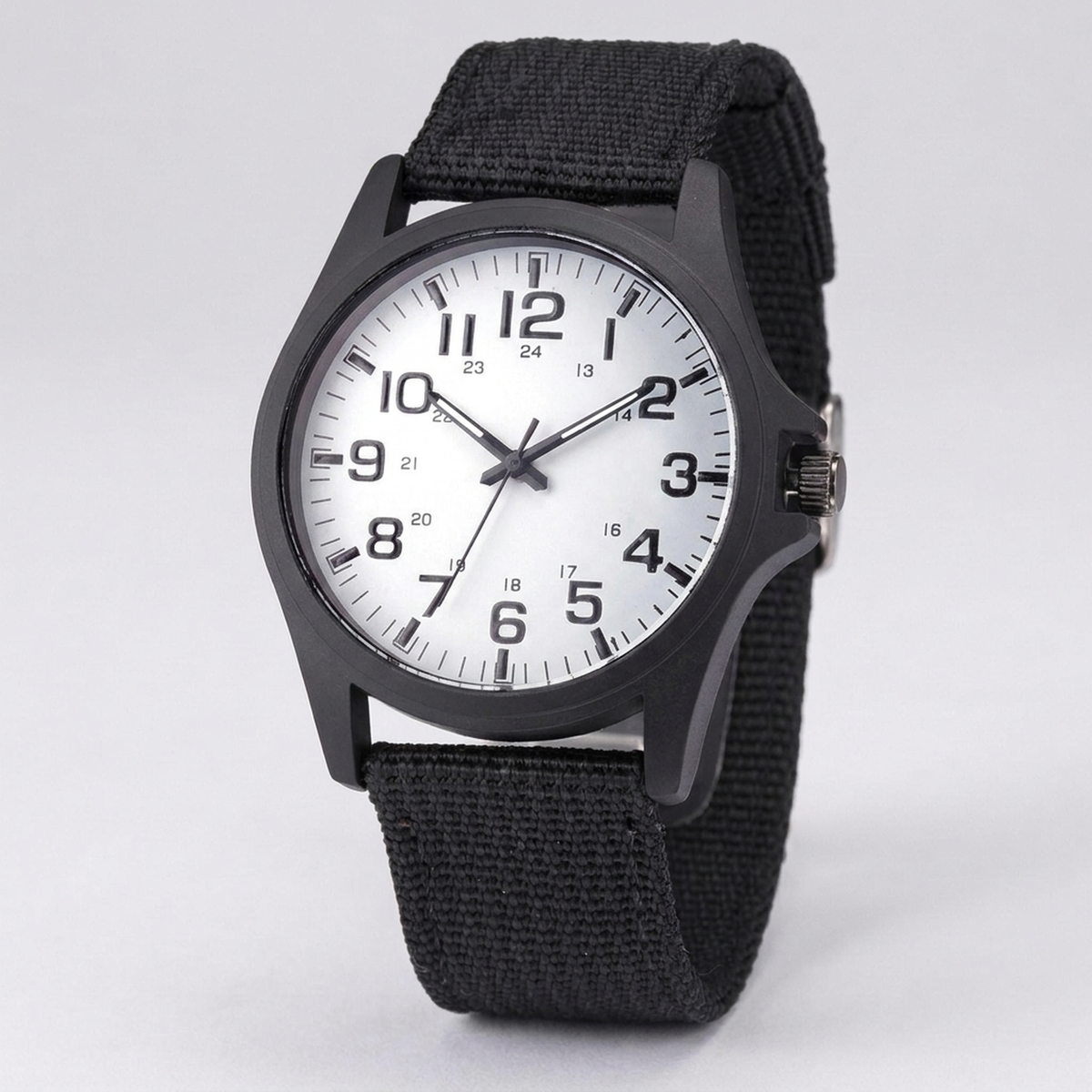 ITERPUB::cold-luxelie-15374436597930::08-variant-black-and-white