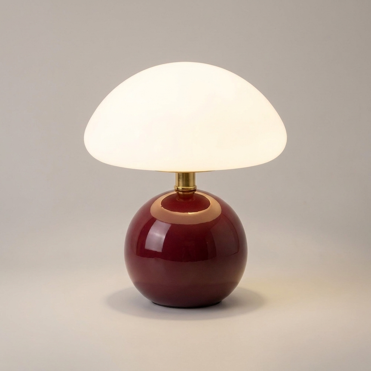 ITERPUB::cold-luxelie-8635392065706::09-variant-wine-red