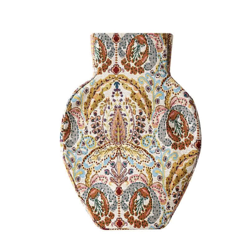 PETALFORM – Textured Vase for Elegant Dried Flower Displays