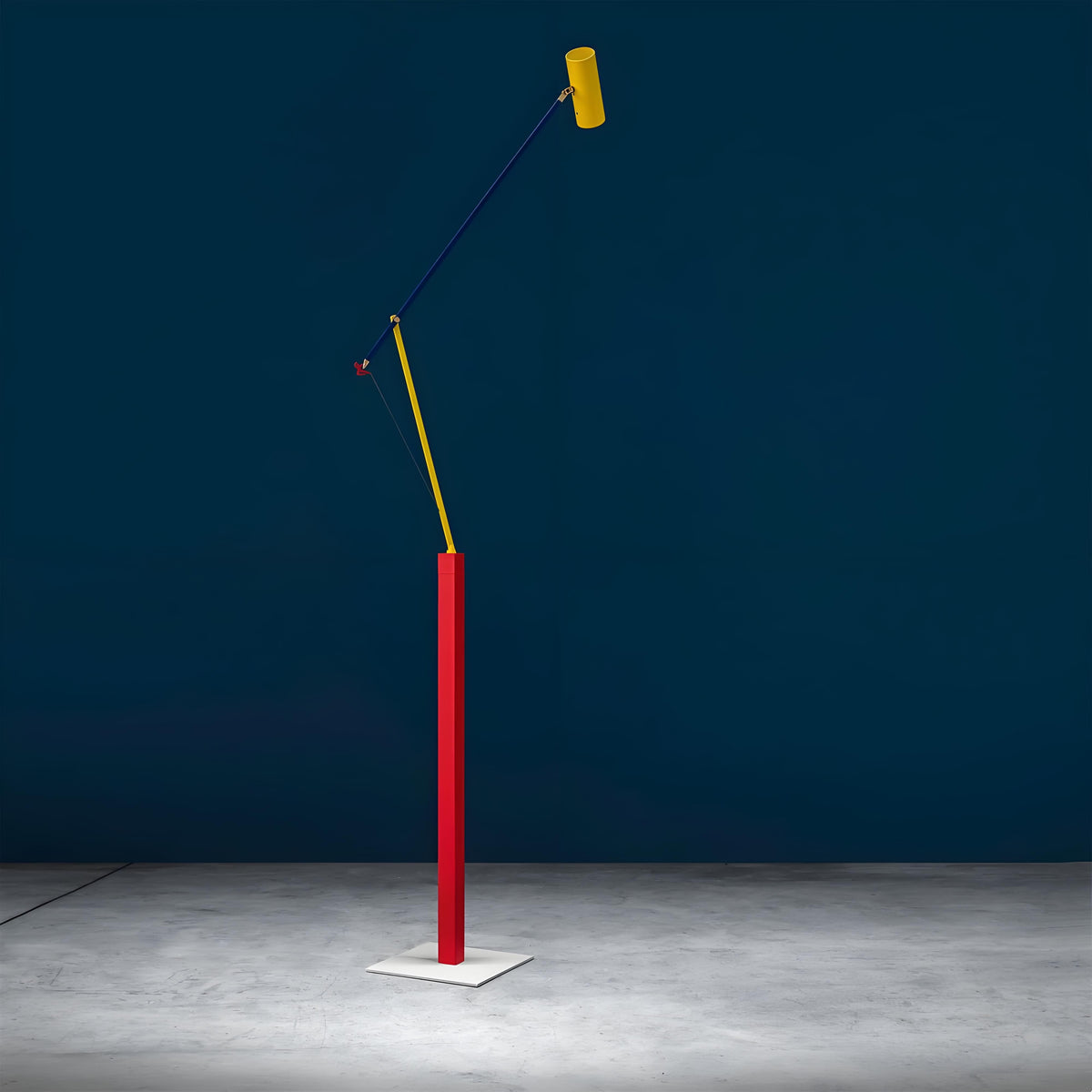ARTELLO – Adjustable Floor Lamp for Artful Ambience