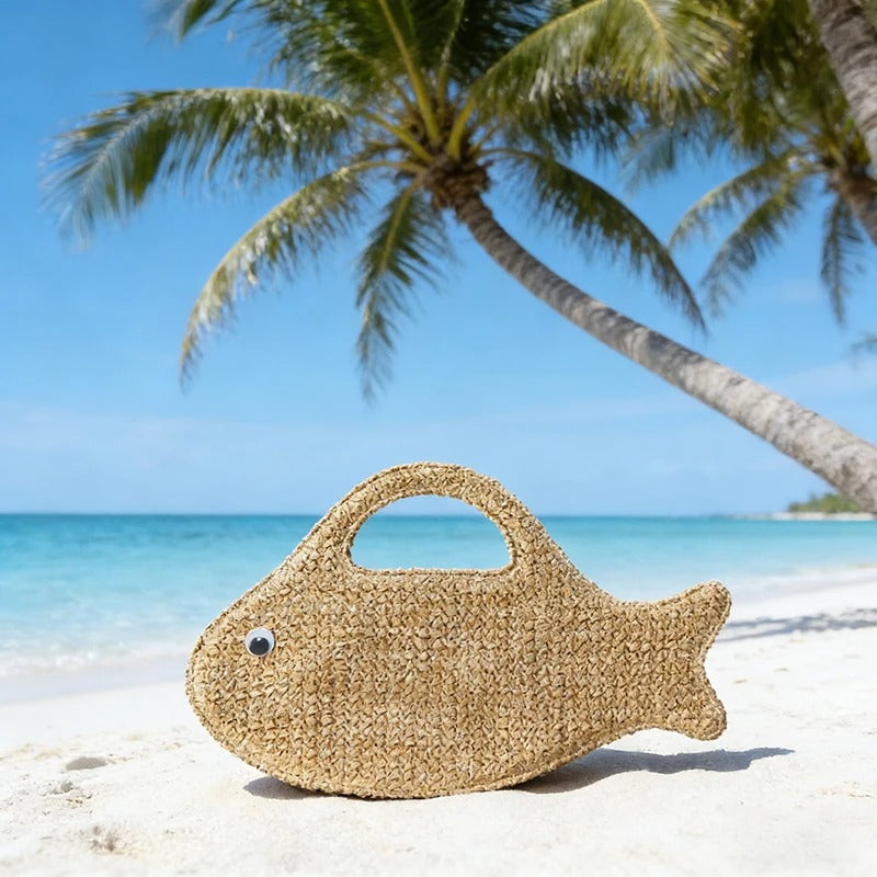 SEAFLARE – Pochette en raphia en forme de poisson