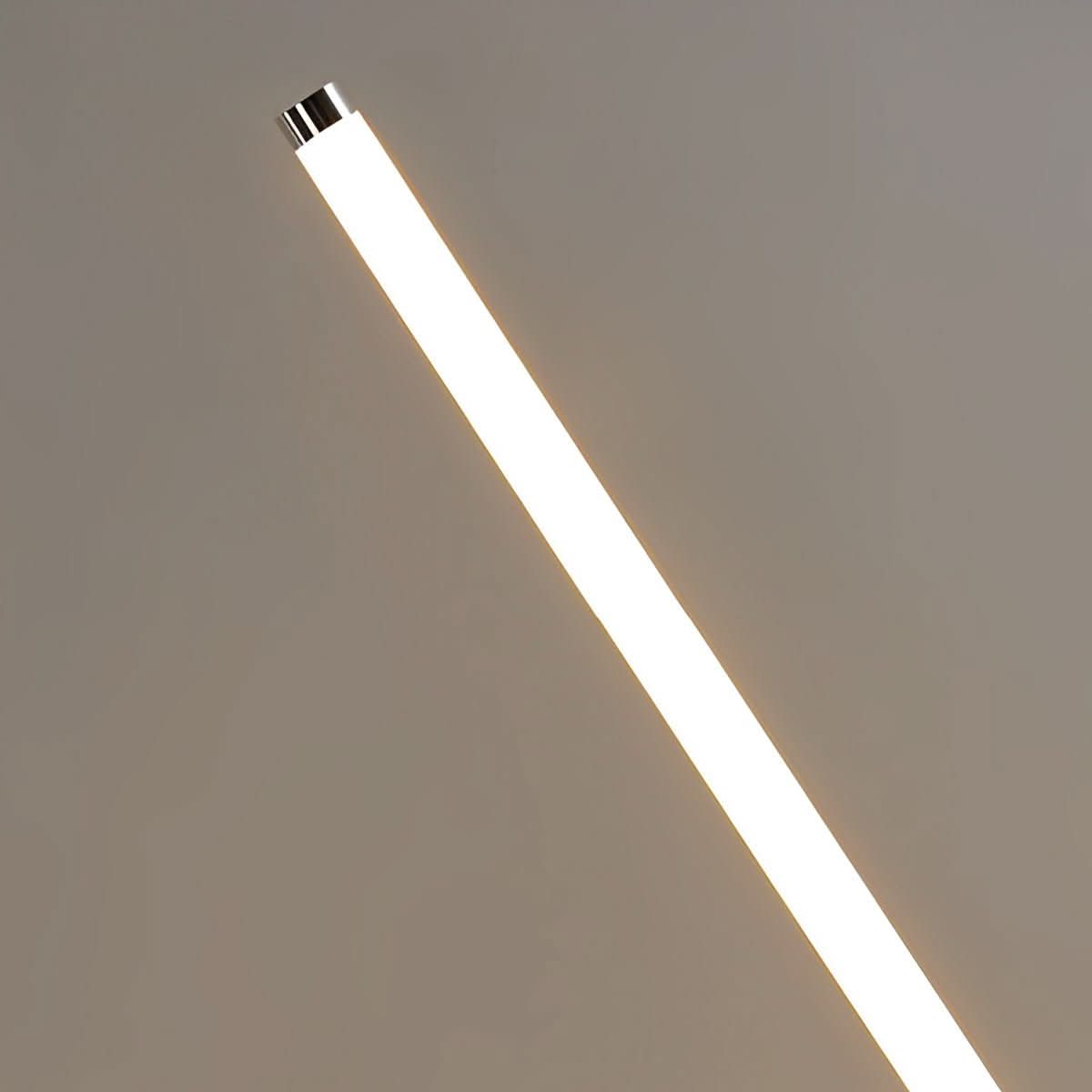 LUMIORBIT – Lampadaire à 360° pour une ambiance intérieure raffinée