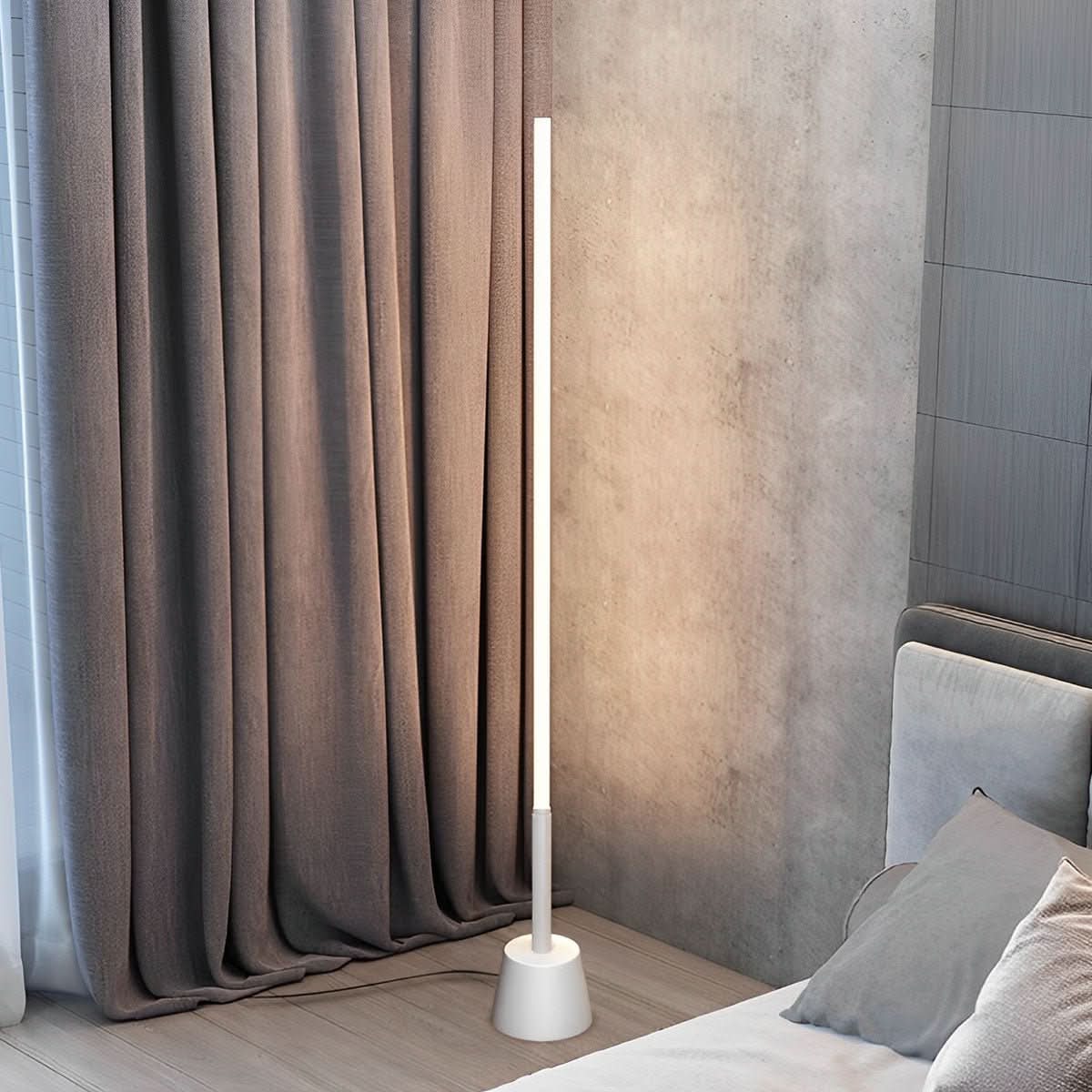 LUMIORBIT – Lampadaire à 360° pour une ambiance intérieure raffinée
