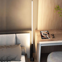 LUMIORBIT – Lampadaire à 360° pour une ambiance intérieure raffinée
