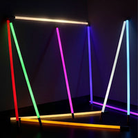 CIRCLUME – Asta luminosa LED a 360° per illuminazione d’atmosfera