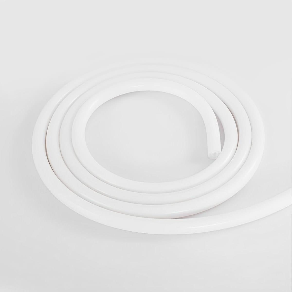 TURNLUME – Verstellbare lineare Leuchte für stilvolles Alltagslicht