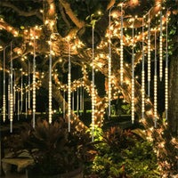 METEORLUME – Des lumières en cascade pour des nuits captivantes au jardin