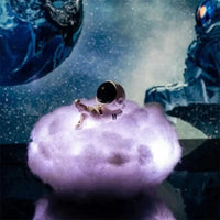 ASTROCLOUD – Astronaut Cloud Light for Ambient Glow