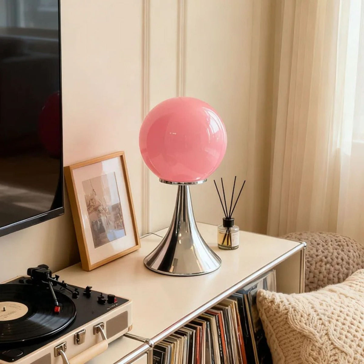 ORBISLUNIA – Modern Orb Table Lamp for Soft Ambient Glow