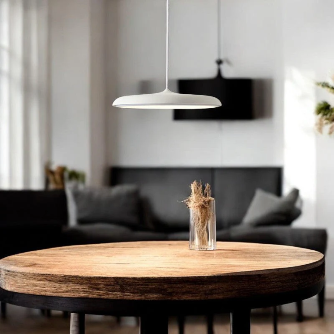 SOLFJELLE – nordisk pendellampe til varme og elegante indretninger