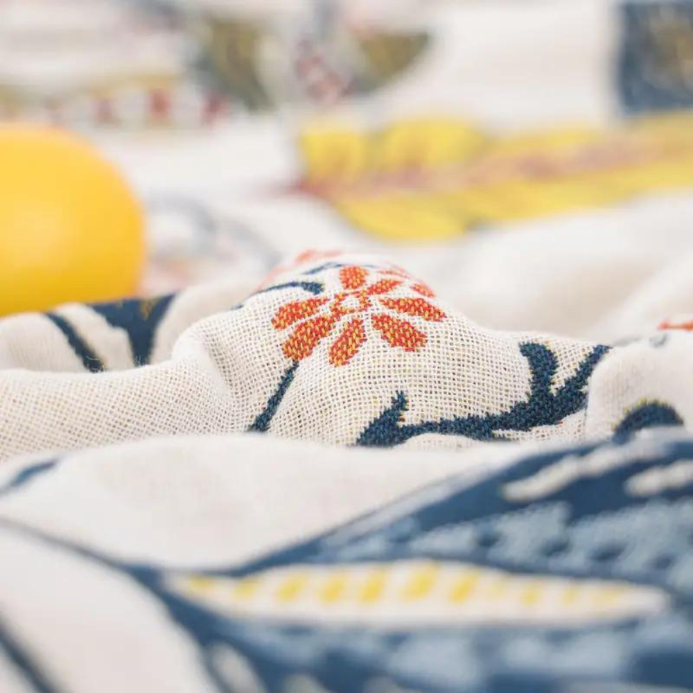 FLORAMUSE – Artistic Floral Blanket for Elegant Comfort