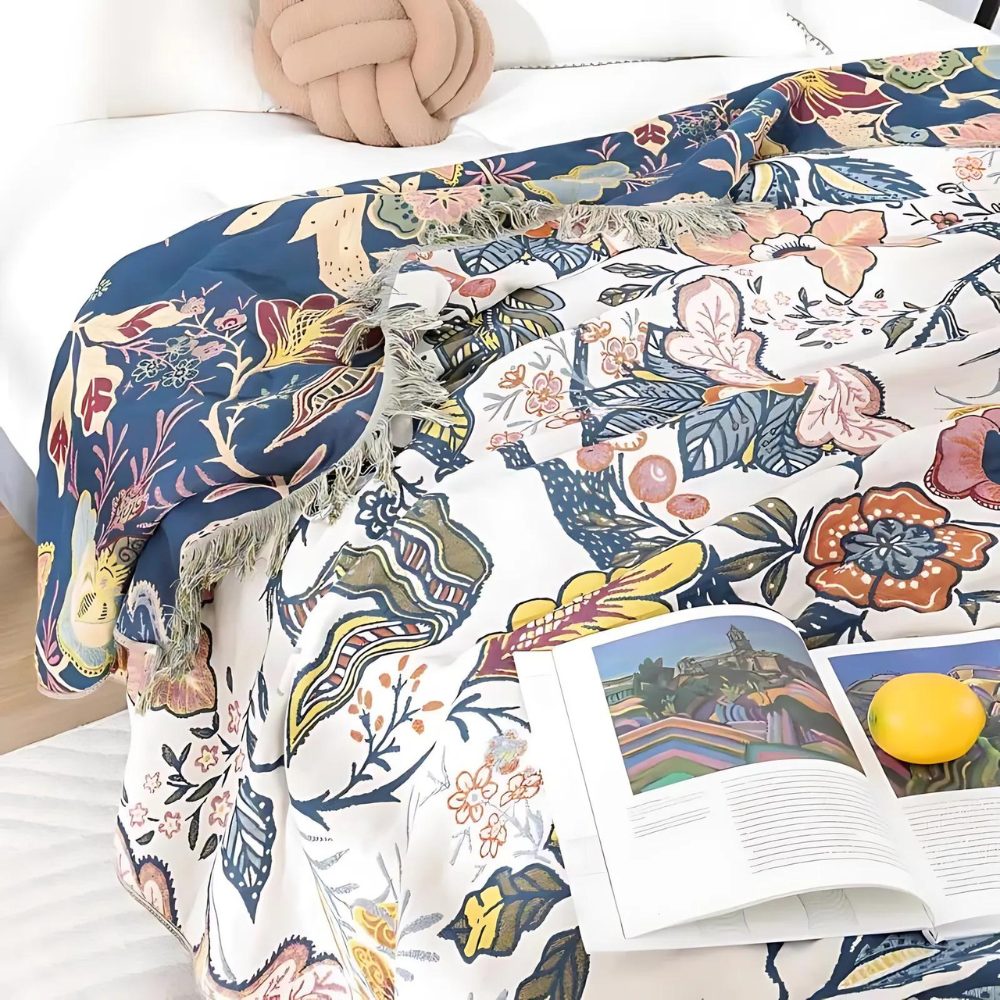 FLORAMUSE – Artistic Floral Blanket for Elegant Comfort