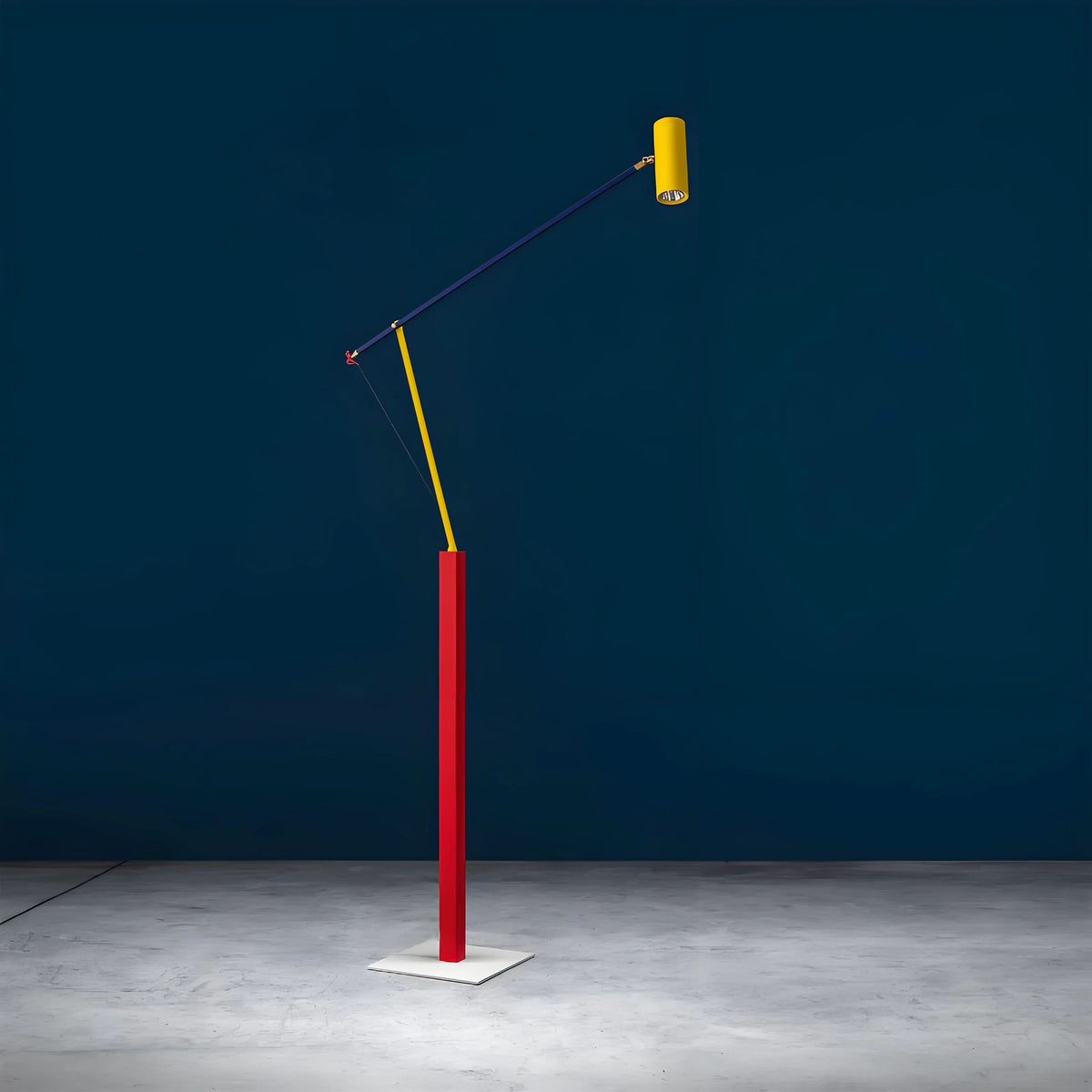 ARTELLO – Adjustable Floor Lamp for Artful Ambience