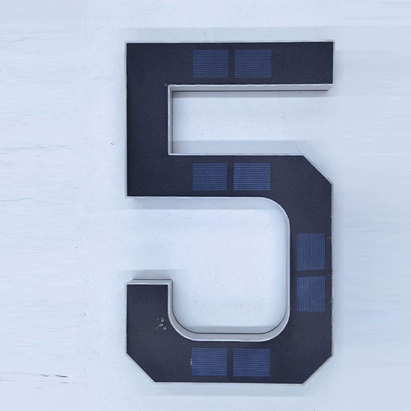 ADDRARAY – Solar Address Sign with Automatic Outdoor Lighting