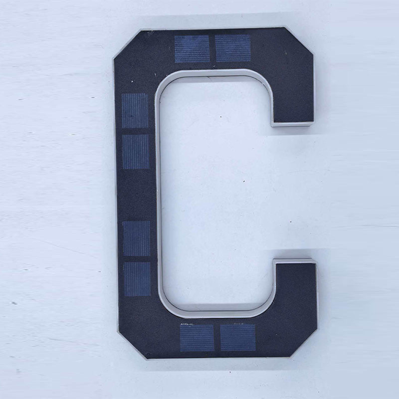 ADDRARAY – Solar Address Sign with Automatic Outdoor Lighting