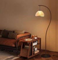 LUNACURVE – Lampadaire en croissant pour une ambiance intérieure élégante