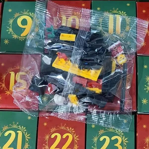 BRICKDASH – Building Advent Calendar for Engaging Holiday Play