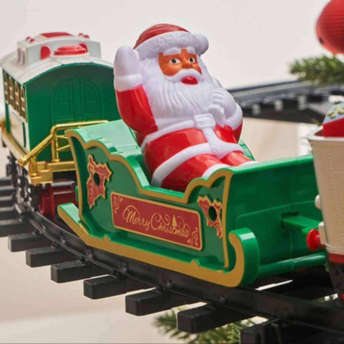 MERRYENGINE – Weihnachtsbaumzug für eine verspielte festliche Atmosphäre