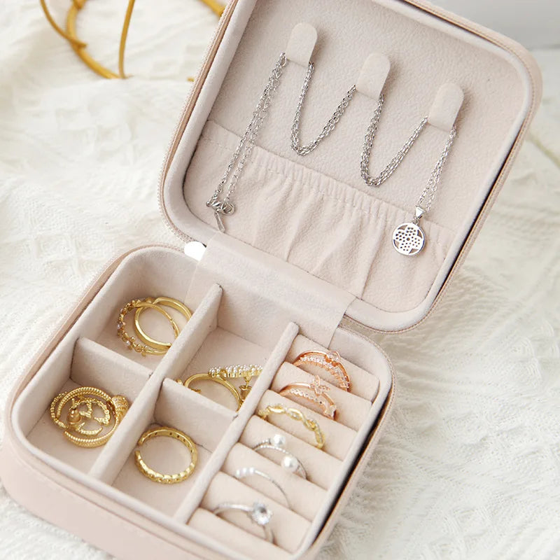 Elegant Travel Jewelry Case - Compact Leather Jewelry Organizer for Women 2
