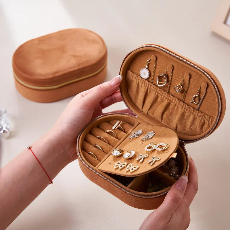 Elegant Travel Jewelry Case - Compact Leather Jewelry Organizer for Women in Black & White 4
