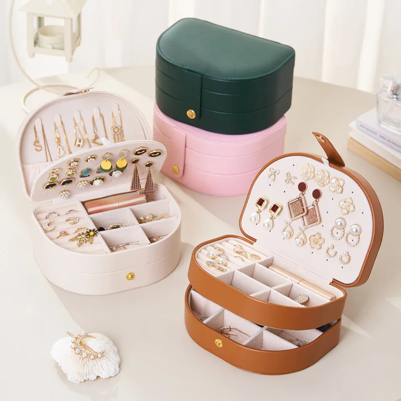 Elegant Travel Jewelry Case - Compact Leather Jewelry Organizer for Women in Black & White 5