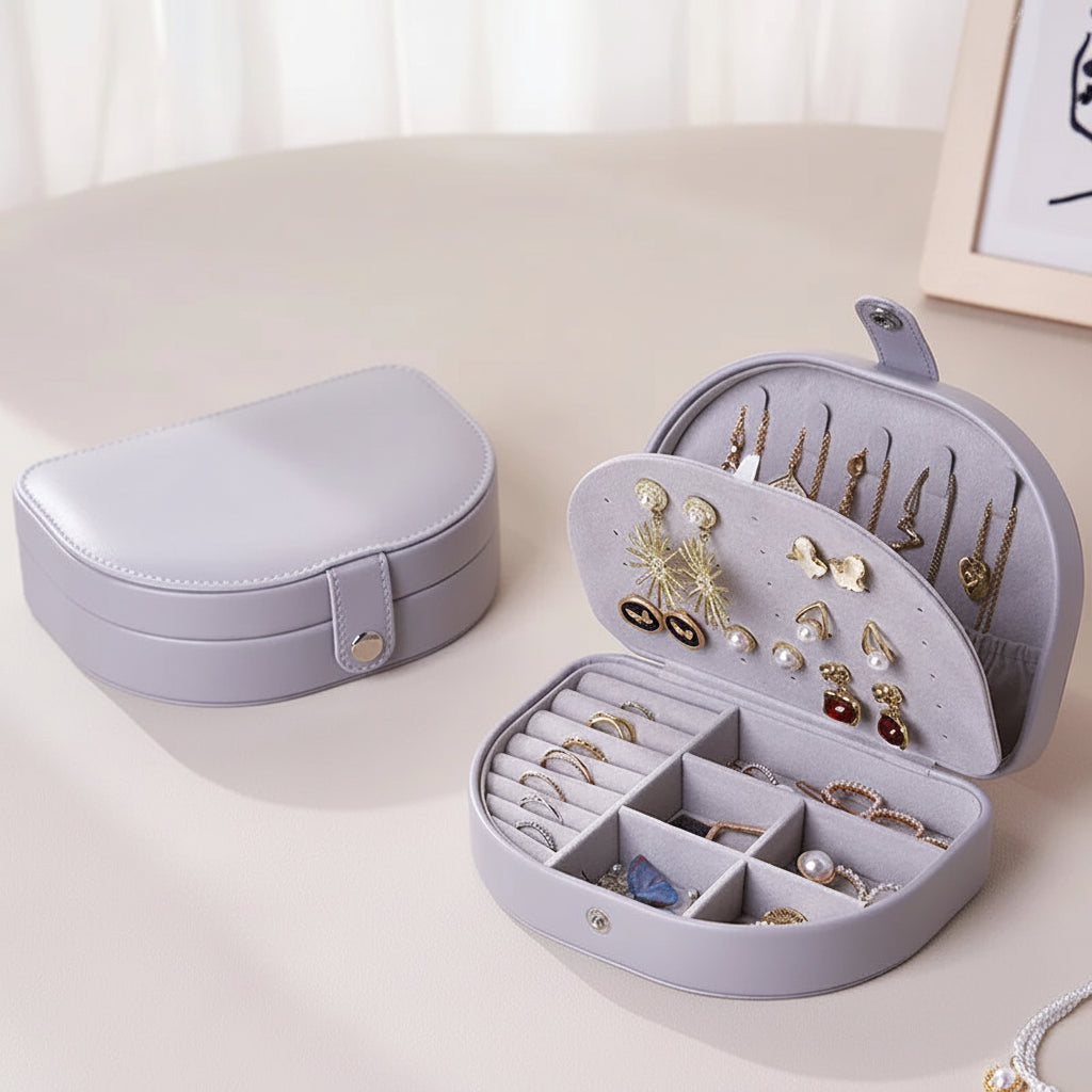 Elegant Travel Jewelry Case - Compact Leather Jewelry Organizer for Women in Black & White 7