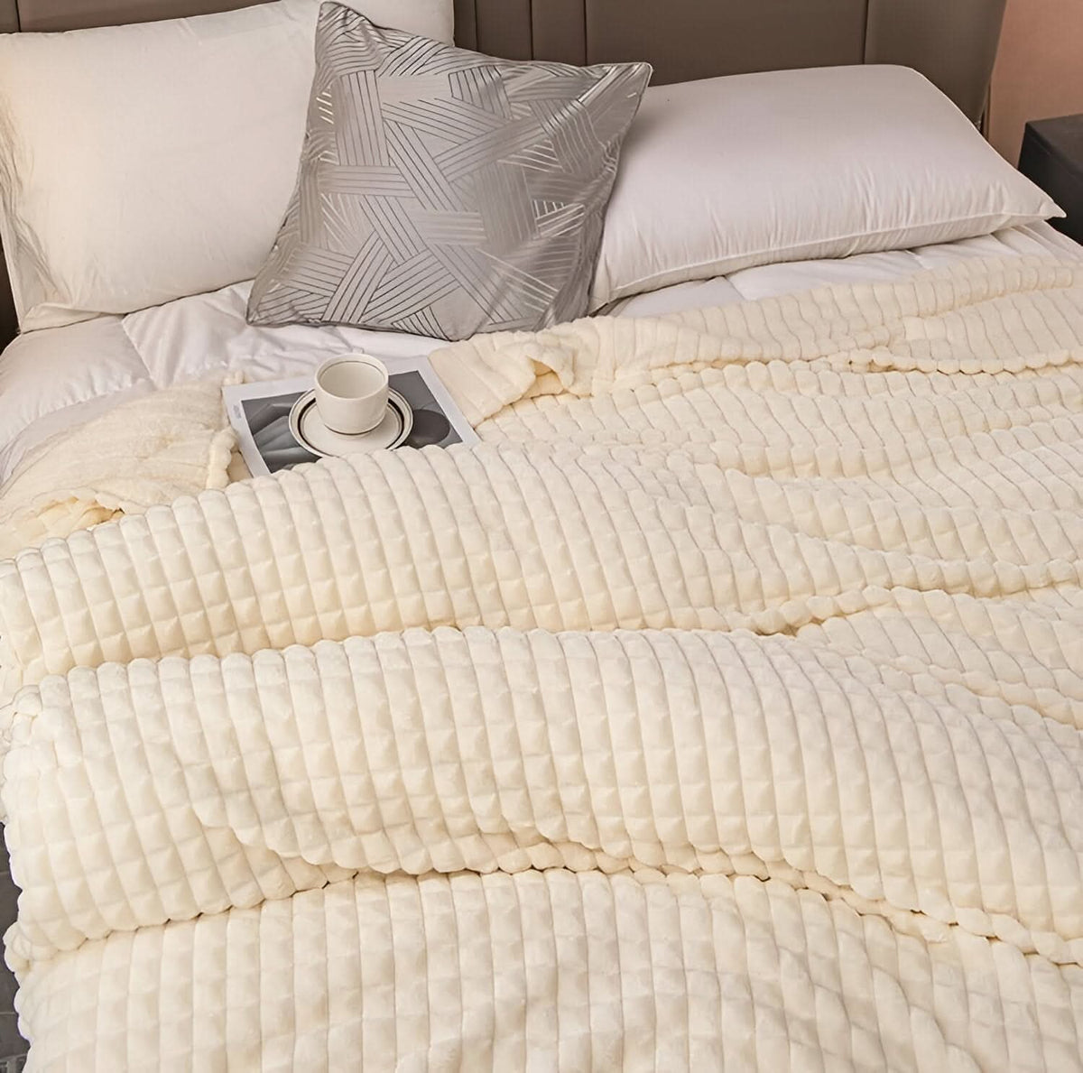 FEATHERCOZY – Coperta leggera e testurizzata per il comfort quotidiano