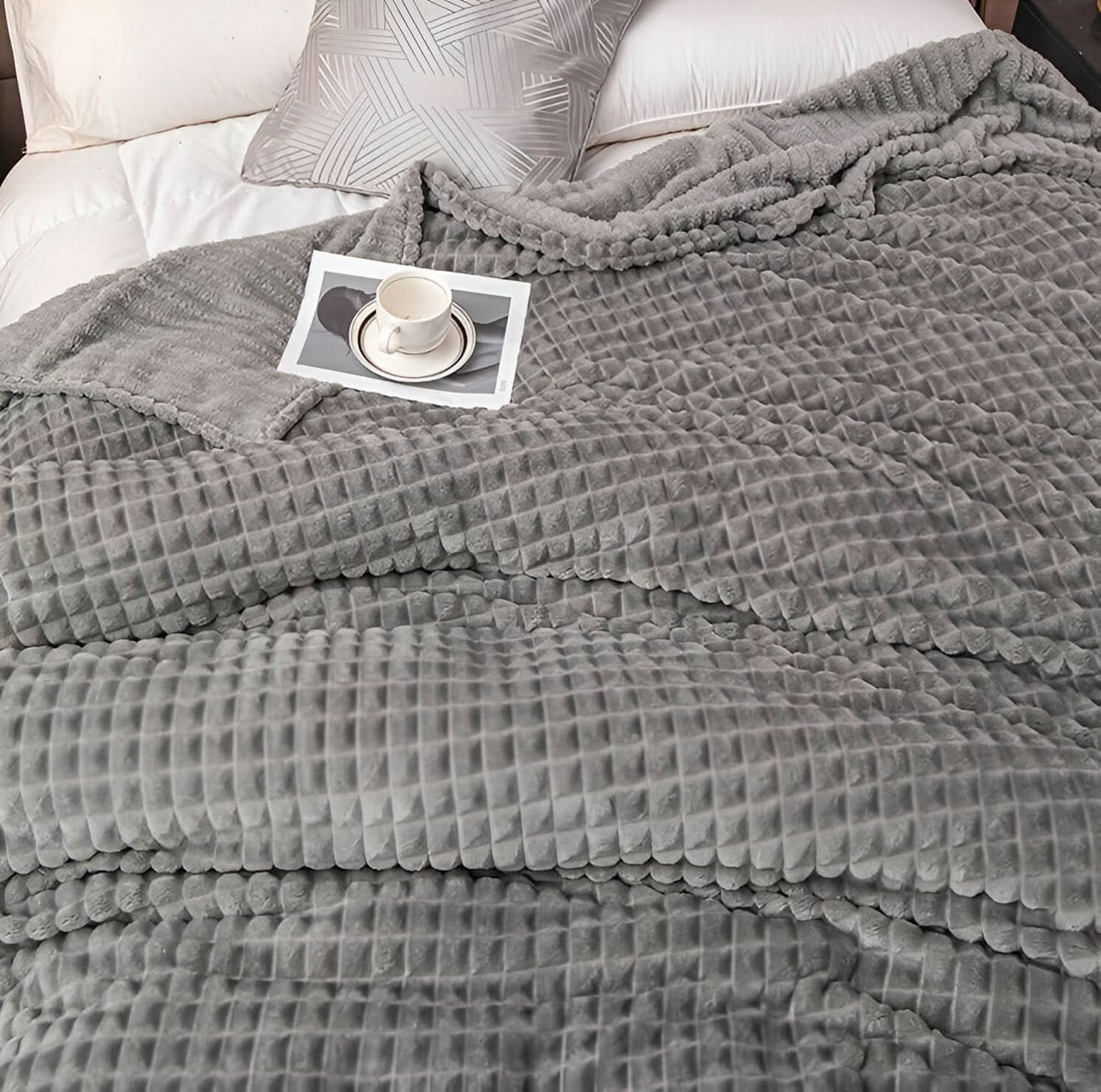 FEATHERCOZY – Coperta leggera e testurizzata per il comfort quotidiano