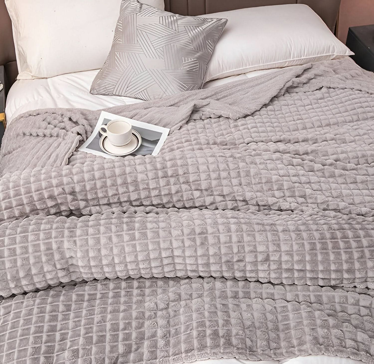FEATHERCOZY – Coperta leggera e testurizzata per il comfort quotidiano