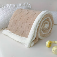 WARMTURN – Reversible Blanket for Comfortable Everyday Layering