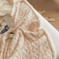 LAMMARA – Fluffy lambswool blanket for maximum warmth 5