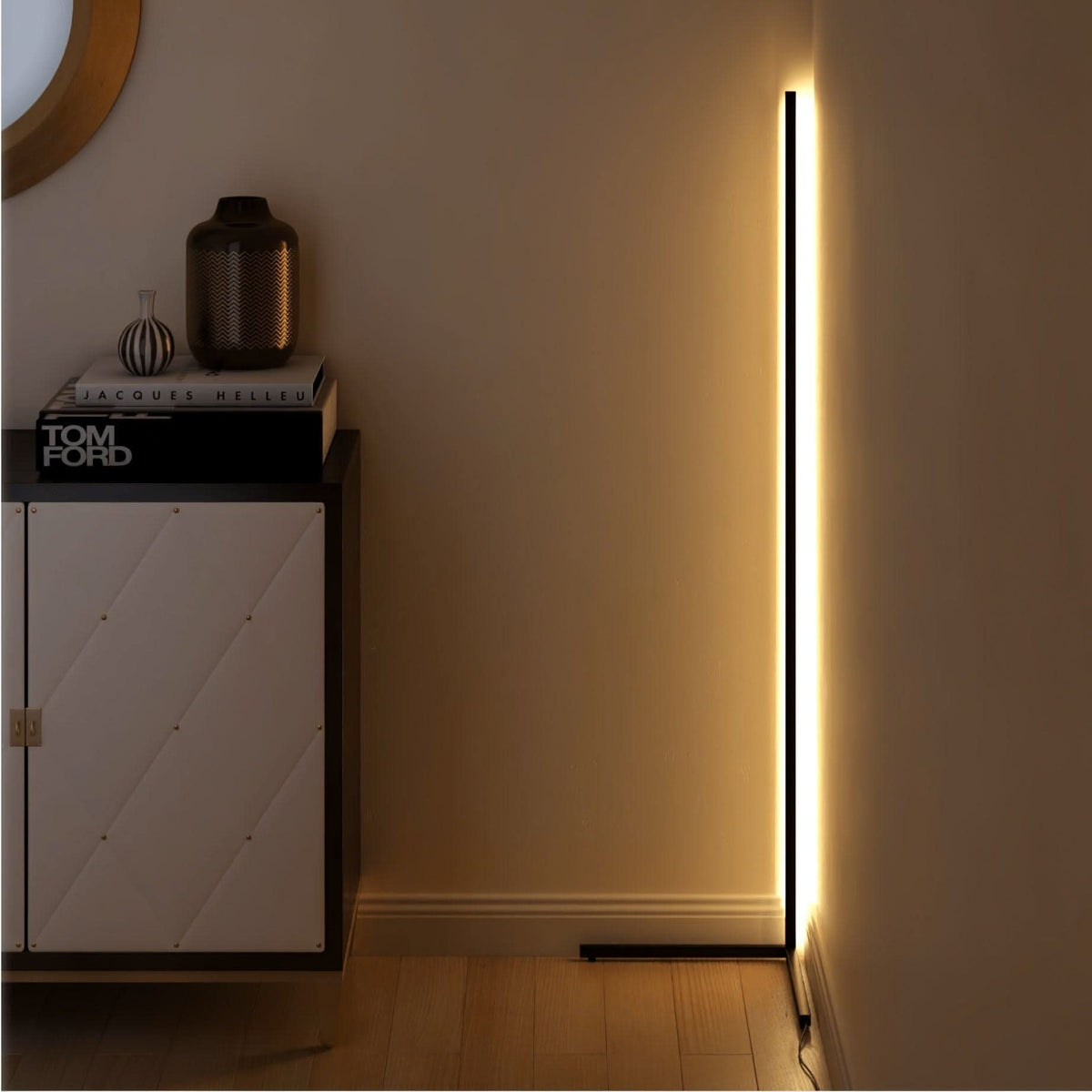 REMOLUXIA – Elegant LED Floor Lamp with Remote Control for Easy Lighting