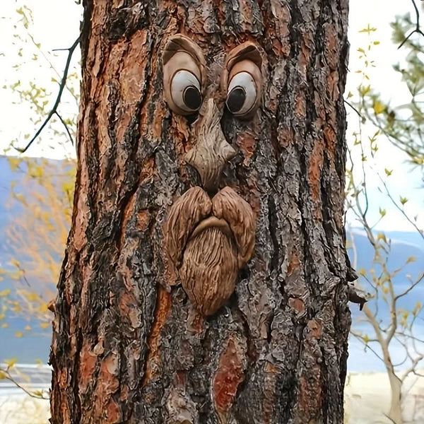 WOODWINK - Ornement fantaisiste en forme de visage d’arbre pour apporter du caractère ludique à l’extérieur.
