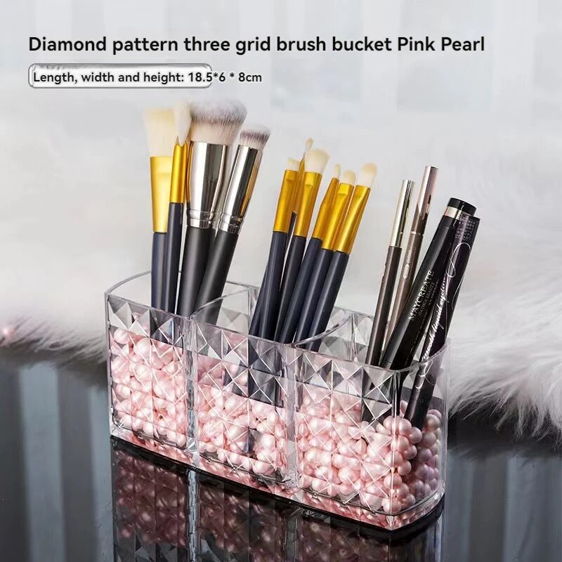 MIRROR BOX – Diamond patterned bathroom storage cabinet designed for organizing cosmetics, lipsticks, and daily essentials
