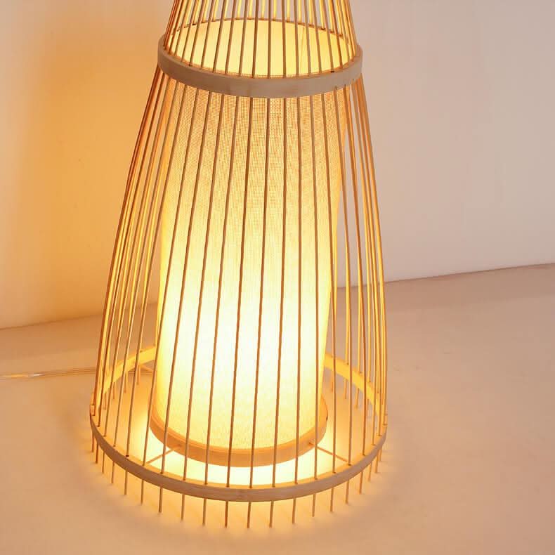 WOVENLUME – Lampadaire en bambou pour une ambiance chaleureuse et naturelle