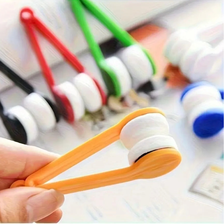 Portable Mini Eyeglass Cleaner with Soft Microfiber Bristles for Clear Vision 3