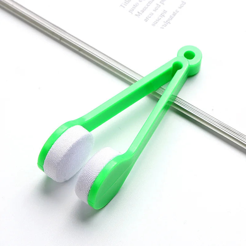 Portable Mini Eyeglass Cleaner with Soft Microfiber Bristles for Clear Vision 7
