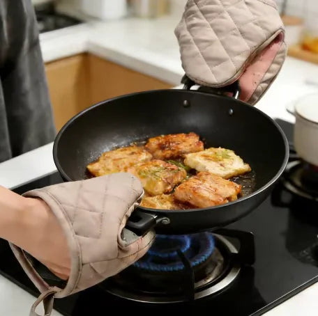 Premium Heat Resistant Silicone Oven Mitts Set - Non-Slip Grip for Safe Cooking 1