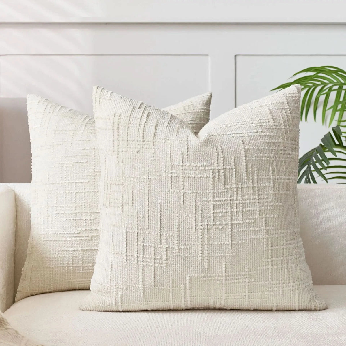 BAMVELORA – Bamboo-Textured Pillow Cover for Elegant Sofa Styling