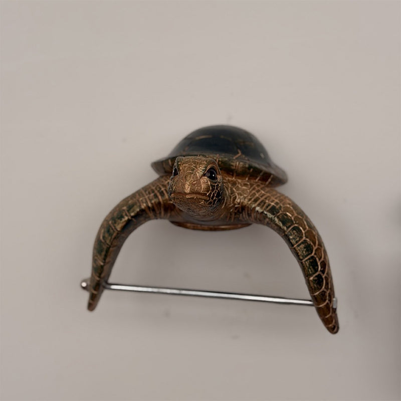AQUAANCHOR – Ocean-Inspired Toilet Paper Holder for Nautical Character
