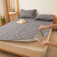 QUILTCLOUD – Waterproof Mattress Pad with Elastic Band Fit